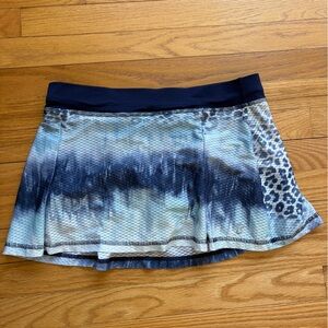 Chic Blue Tie-Dye Women's Skort